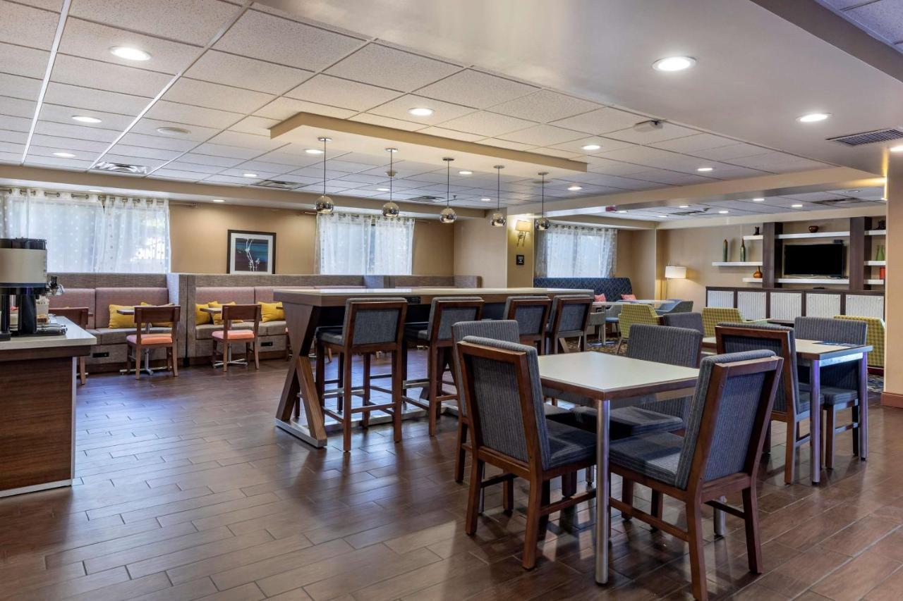 Hampton Inn Norco/Corona Ngoại thất bức ảnh